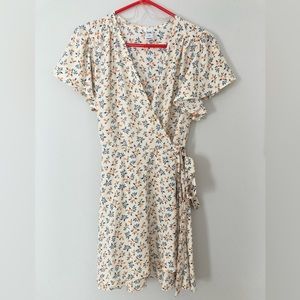 Summer Wrap Dress 🌸